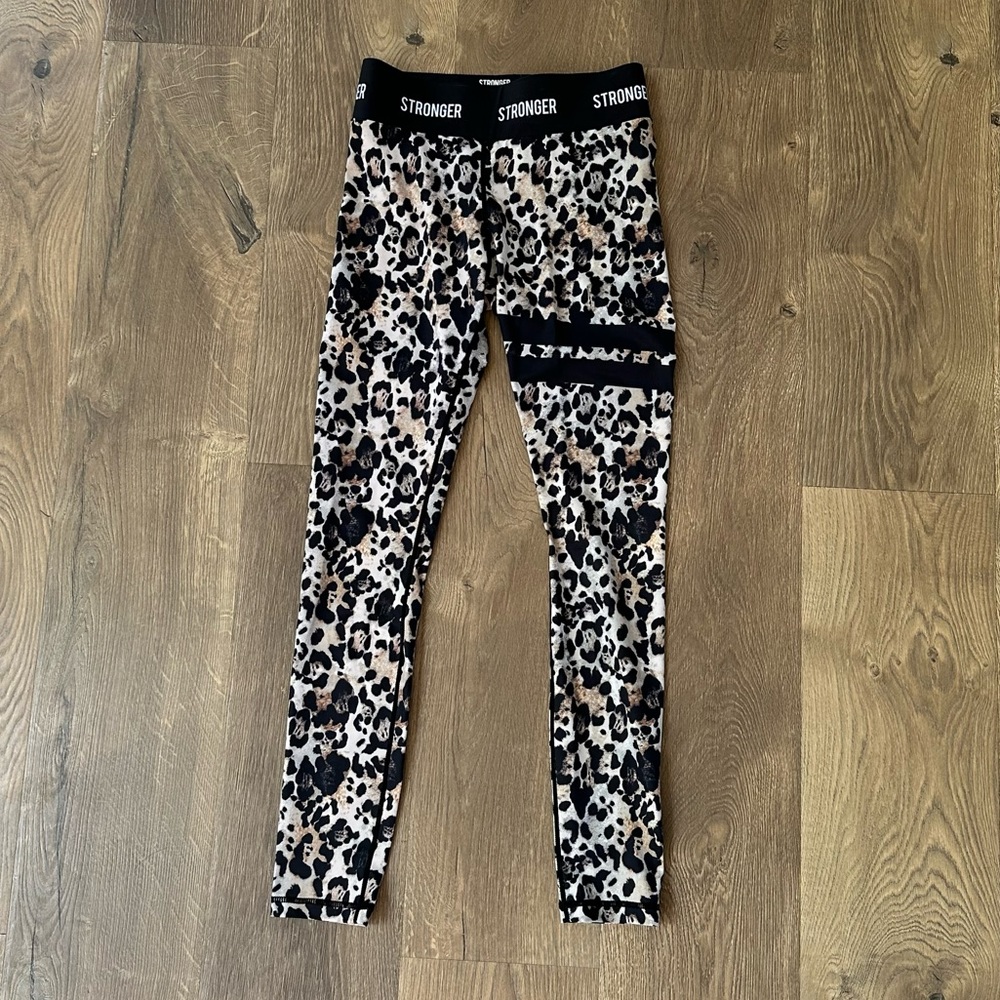 STRONGER - ROAR leopard print leggings